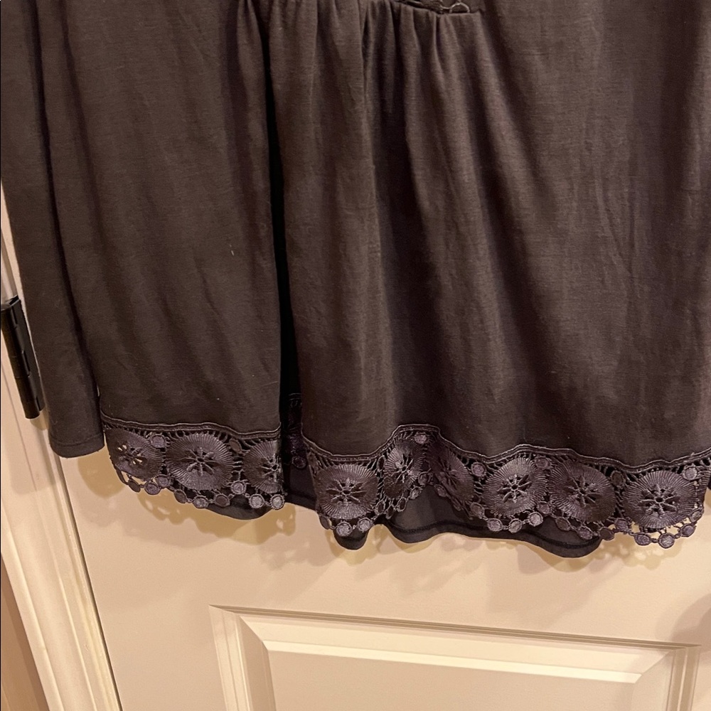 🌻 ONE WORLD Black Embroidered Long Sleeve Top Med C103 - Picture 4 of 9
